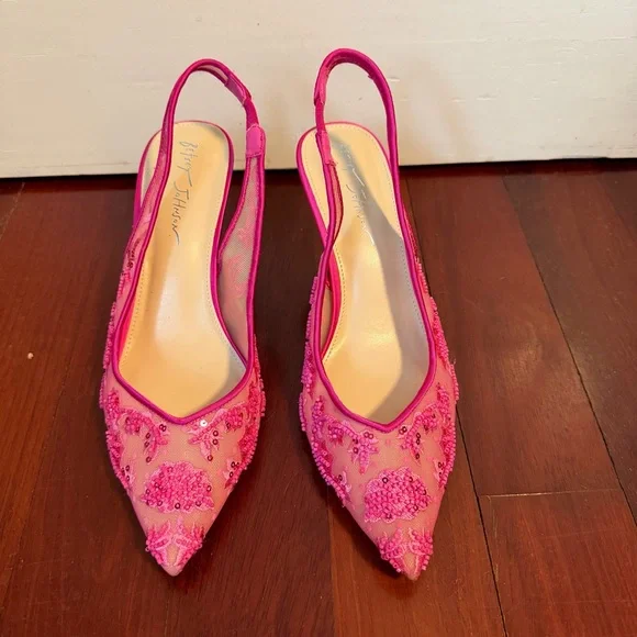 BNWOB Betsy Johnson Nikki Embroidered Sling Back Pumps 9 Fushia Pink Beaded - Picture 2 of 11